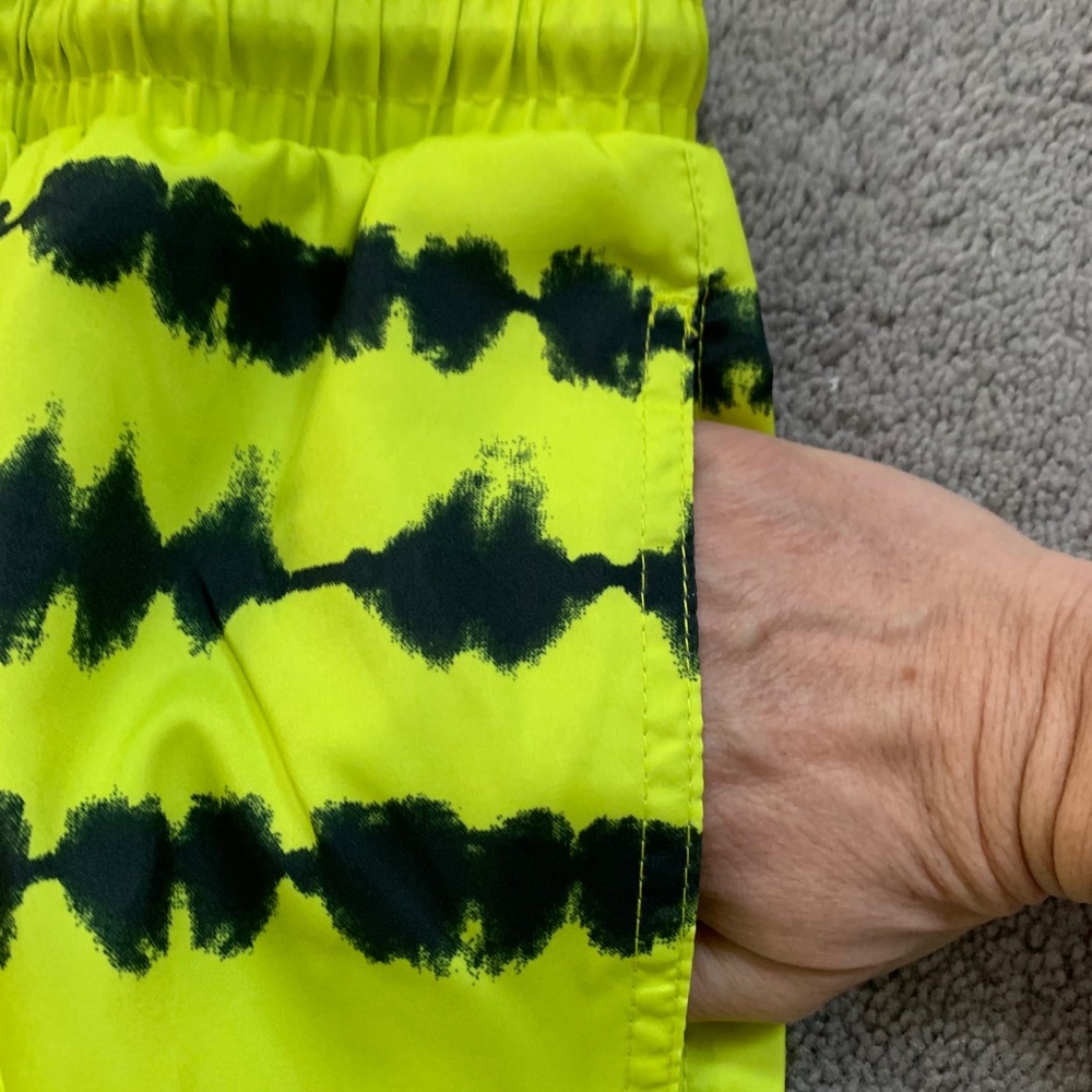 Swim trunks - Picture 2 of 4